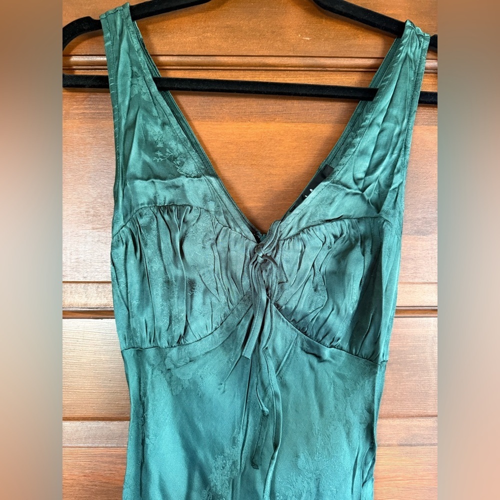 Lulus Exceptional Ideal Emerald Green Satin Jacquard Midi Dress - Picture 5 of 8